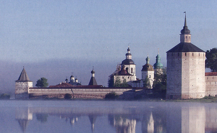Вид на Кирилло-Белозерский монастырь