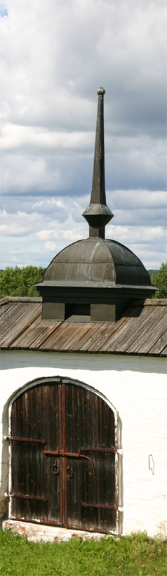 The wall of the St. Ferapont Belozero Monastery. Up to the middle of the 19th century, the monastery wall was wooden